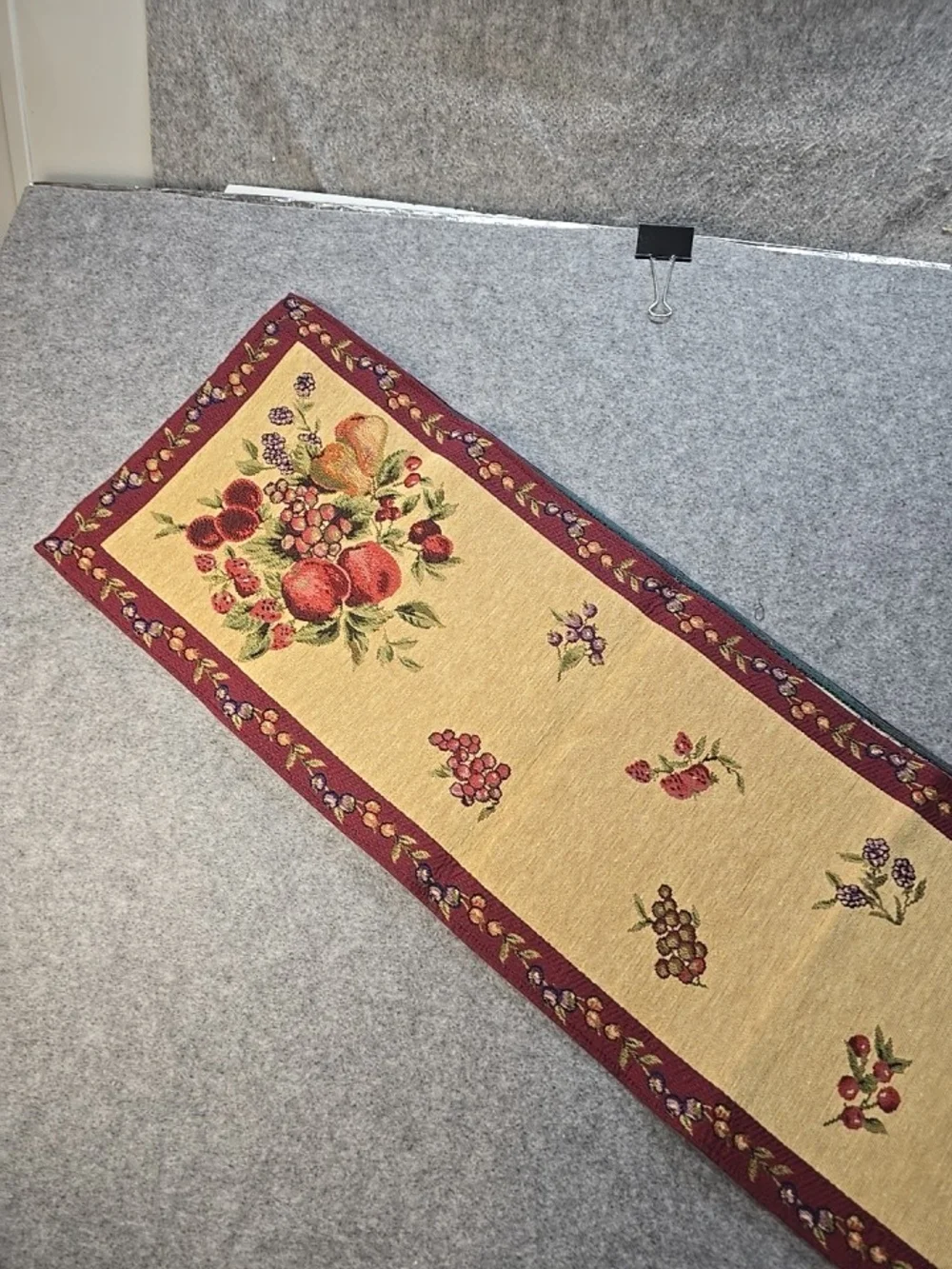 N/A woven table